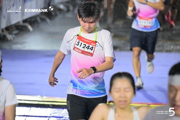 Photo HO CHI MINH CITY NIGHT RUN EXIMBANK 2026 - 45ea9a8e0ac4a53b6a2d949fdceb9de5.jpg