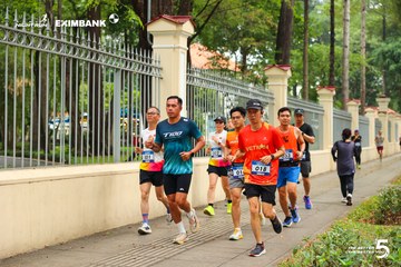 Photo HO CHI MINH CITY NIGHT RUN EXIMBANK 2026 - 4799f9956bb0c6d651abe4cd48a60ca5.jpg