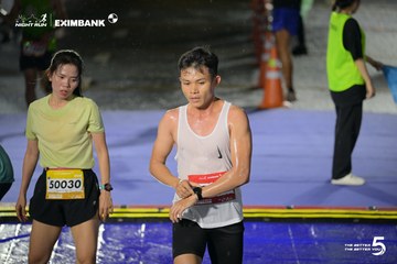 Photo HO CHI MINH CITY NIGHT RUN EXIMBANK 2026 - 48bf271756dca3f45ad1d83b4b3fa418.jpg