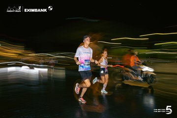 Ảnh sự kiện HO CHI MINH CITY NIGHT RUN EXIMBANK 2026 - 4ac4872cc0b742002c2bce1453672d6f.jpg