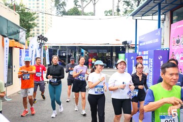 Photo HO CHI MINH CITY NIGHT RUN EXIMBANK 2026 - 4dd2becfd7da08b93bbeab256ed6f757.jpg