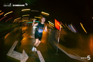 Photo HO CHI MINH CITY NIGHT RUN EXIMBANK 2026 - 4f6bcf5af179e1979a324e6182eb391a.jpg