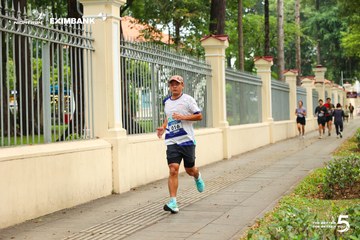 Photo HO CHI MINH CITY NIGHT RUN EXIMBANK 2026 - 52e3eaae5f1d92607b0d2bb5c5035422.jpg