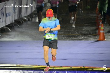 Photo HO CHI MINH CITY NIGHT RUN EXIMBANK 2026 - 5484315752f55e502098df8a97679f77.jpg