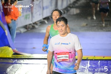 Photo HO CHI MINH CITY NIGHT RUN EXIMBANK 2026 - 54b3e8863f78bada71d87549d76617f3.jpg