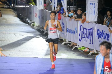 Photo HO CHI MINH CITY NIGHT RUN EXIMBANK 2026 - 586640f63376695e0b58644b7cc3a19f.jpg