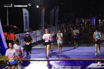 HO CHI MINH CITY NIGHT RUN EXIMBANK 2026 - Ảnh #4988071