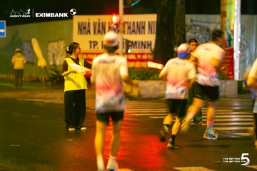 Photo HO CHI MINH CITY NIGHT RUN EXIMBANK 2026 - 5af2c5e22ef4363d35c8e476d9c87be6.jpg
