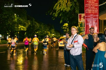 Ảnh sự kiện HO CHI MINH CITY NIGHT RUN EXIMBANK 2026 - 5b84f02fb5fe4944db86fc1ba507b138.jpg