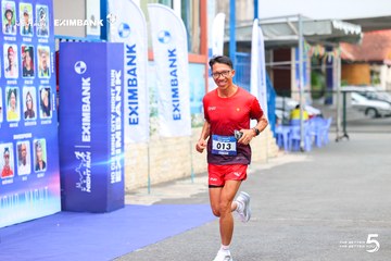 Photo HO CHI MINH CITY NIGHT RUN EXIMBANK 2026 - 5c1a8e5d186d2c9948f1804c431fedfb.jpg