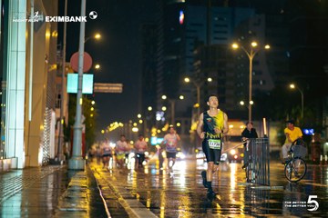 Ảnh sự kiện HO CHI MINH CITY NIGHT RUN EXIMBANK 2026 - 5ddbc30f8e56e5d4db9eb7820b33c051.jpg