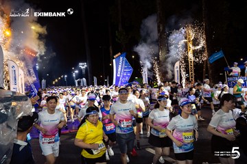 Ảnh sự kiện HO CHI MINH CITY NIGHT RUN EXIMBANK 2026 - 5e809438d2854488623f8a389b5dd1d8.jpg