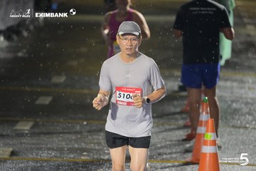 Photo HO CHI MINH CITY NIGHT RUN EXIMBANK 2026 - 5e86bcdfcbdc300ece91c7055f58e19c.jpg