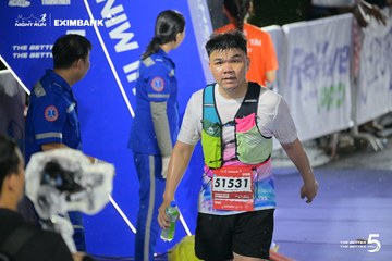 Photo HO CHI MINH CITY NIGHT RUN EXIMBANK 2026 - 5ef2cdb971f0f5fc6dd2ec40272c6a3b.jpg