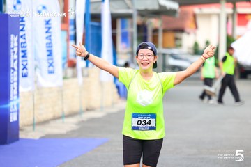 Photo HO CHI MINH CITY NIGHT RUN EXIMBANK 2026 - 5f7595b134acfae738ca43ab8ca49e9d.jpg