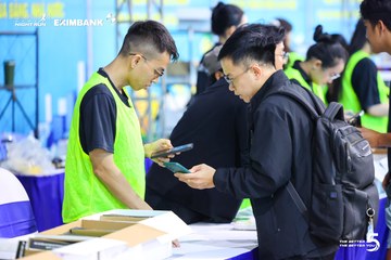 Photo HO CHI MINH CITY NIGHT RUN EXIMBANK 2026 - 603c3049243cd782bdfbd8ab780f1078.jpg