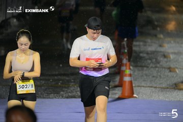 Photo HO CHI MINH CITY NIGHT RUN EXIMBANK 2026 - 623ff1d6a58fbbe3490472821ec8823c.jpg