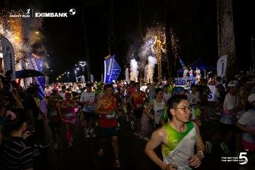 Ảnh sự kiện HO CHI MINH CITY NIGHT RUN EXIMBANK 2026 - 633e75ec3a6071186a857f040381365f.jpg