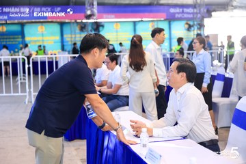 Photo HO CHI MINH CITY NIGHT RUN EXIMBANK 2026 - 65dec0f4bfc7209d694dda9073f68f02.jpg