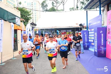 Photo HO CHI MINH CITY NIGHT RUN EXIMBANK 2026 - 663cfeb61f0d35bf965deb60a7de20b3.jpg