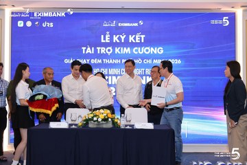 Photo HO CHI MINH CITY NIGHT RUN EXIMBANK 2026 - 665b4f8ce62ccc522c1fb8b09449f7f3.jpg