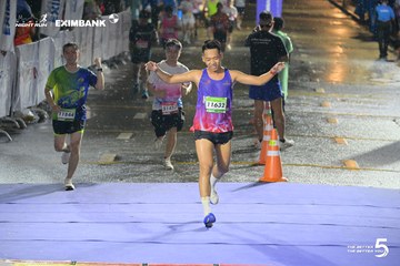 Photo HO CHI MINH CITY NIGHT RUN EXIMBANK 2026 - 6702e85cfcd7a4b11e9cc244be664c38.jpg