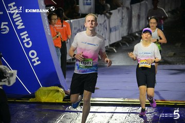 Photo HO CHI MINH CITY NIGHT RUN EXIMBANK 2026 - 6760c345539106dc1080f197136657d6.jpg