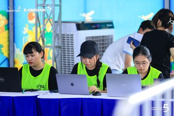 Photo HO CHI MINH CITY NIGHT RUN EXIMBANK 2026 - 67e22bbe4bf4dd18e2c7e9cc53e7eb5a.jpg