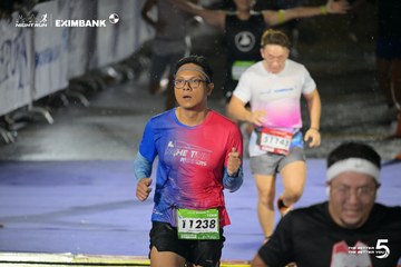 Photo HO CHI MINH CITY NIGHT RUN EXIMBANK 2026 - 6ae9753060f04bc740049b8ecbe61be4.jpg