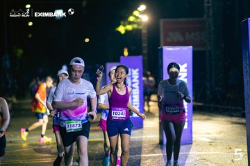 Ảnh sự kiện HO CHI MINH CITY NIGHT RUN EXIMBANK 2026 - 6b4207c8000ee7822a6b3b436d43ffff.jpg