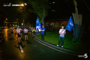Photo HO CHI MINH CITY NIGHT RUN EXIMBANK 2026 - 6dbb0a890ab0be60f7f20fae1bf97fe1.jpg