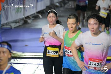 Photo HO CHI MINH CITY NIGHT RUN EXIMBANK 2026 - 6e15fafa102d107c700d49b410a85bc6.jpg