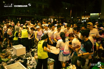 Photo HO CHI MINH CITY NIGHT RUN EXIMBANK 2026 - 6ecbd116731a976cd2e40457cc8cb310.jpg