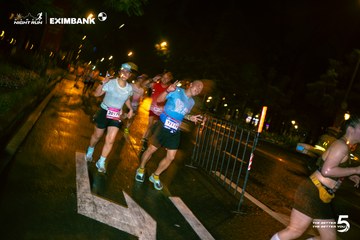 Photo HO CHI MINH CITY NIGHT RUN EXIMBANK 2026 - 73158fd8a9a52b1b8cf163b2bbf2a05b.jpg