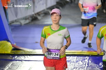 Photo HO CHI MINH CITY NIGHT RUN EXIMBANK 2026 - 736fa0b87637e8d7ba9da5b1398b922d.jpg