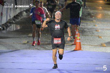 Photo HO CHI MINH CITY NIGHT RUN EXIMBANK 2026 - 7503e22fc5e72911697b6c7ae6114101.jpg