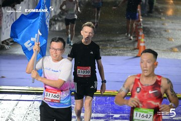 Photo HO CHI MINH CITY NIGHT RUN EXIMBANK 2026 - 75922cb73e5e08a39535f8101a35af60.jpg