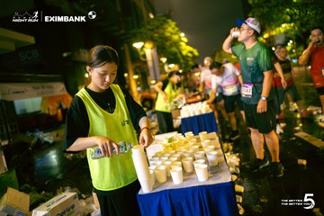 Photo HO CHI MINH CITY NIGHT RUN EXIMBANK 2026 - 76571b87a0ff14884ec65f9d4fab7bbb.jpg