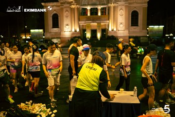 Photo HO CHI MINH CITY NIGHT RUN EXIMBANK 2026 - 76dbbb174a18aae4a884247bc2f60947.jpg