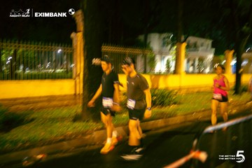Photo HO CHI MINH CITY NIGHT RUN EXIMBANK 2026 - 776e5646eb6ed2b5f9b86deccea40fee.jpg