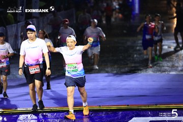 HO CHI MINH CITY NIGHT RUN EXIMBANK 2026 - Ảnh #4988012