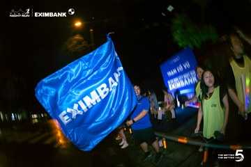 Photo HO CHI MINH CITY NIGHT RUN EXIMBANK 2026 - 78da97ddc0f15e84f649c34a4ca2ab3d.jpg