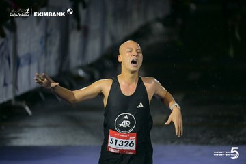 Photo HO CHI MINH CITY NIGHT RUN EXIMBANK 2026 - 798101607cd65b52635ef0622c210a1a.jpg