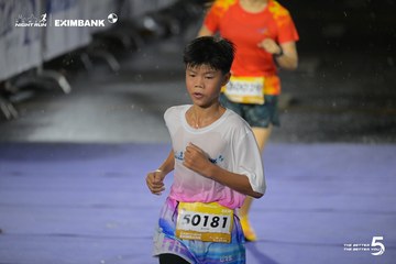 Photo HO CHI MINH CITY NIGHT RUN EXIMBANK 2026 - 7acc25785f587ea3680bcb933fb2c809.jpg