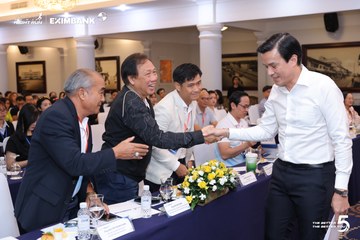 Photo HO CHI MINH CITY NIGHT RUN EXIMBANK 2026 - 7bbba691b34f7b757f65e6267cd841ce.jpg