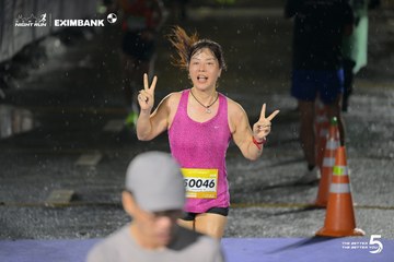 Photo HO CHI MINH CITY NIGHT RUN EXIMBANK 2026 - 7bf450eefaf4aa21fd959b4fb6d92280.jpg
