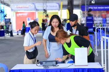 Photo HO CHI MINH CITY NIGHT RUN EXIMBANK 2026 - 7d4eae93871283dc12e4159a68845ec0.jpg