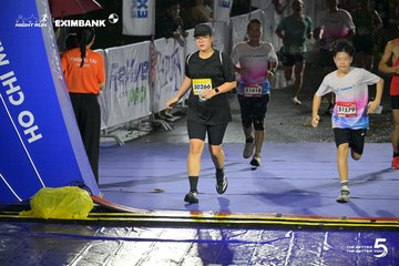 Photo HO CHI MINH CITY NIGHT RUN EXIMBANK 2026 - 7d74523a88b4a4af7764f4a076fd64d5.jpg
