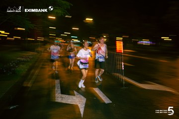 Photo HO CHI MINH CITY NIGHT RUN EXIMBANK 2026 - 7eeec4f05701ed755caf64a7a552d498.jpg