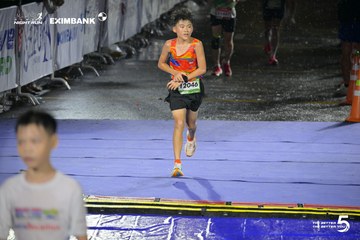 Photo HO CHI MINH CITY NIGHT RUN EXIMBANK 2026 - 7f8777ae922da9bc24327ebf26ff4fc7.jpg